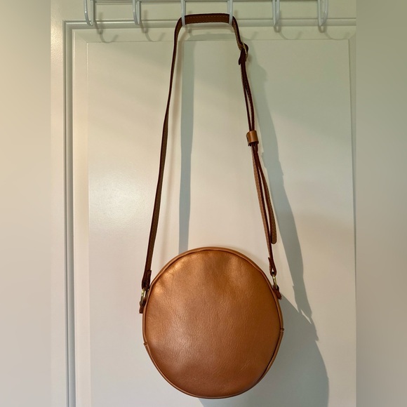 Portland Leather Large Circle Crossbody Bag - Picture 5 of 6